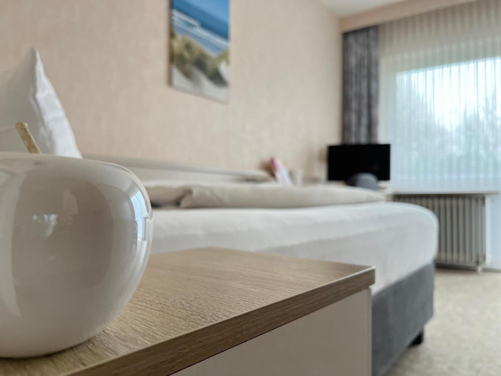 Hotel Zum Rosenteich バート・ツヴィッシェンアーン エクステリア 写真